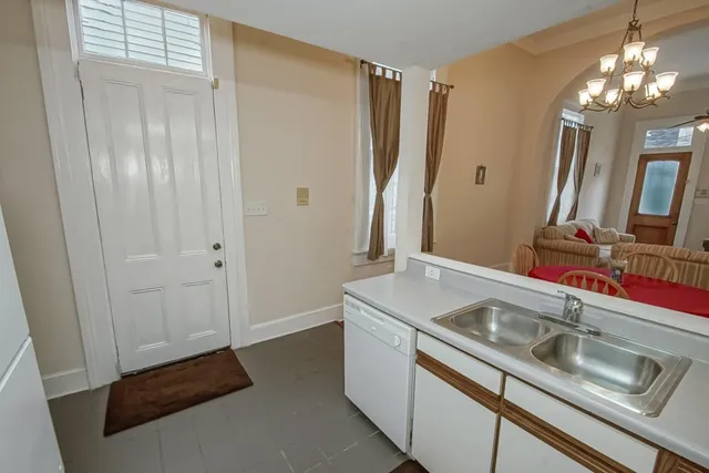 $1,550 | 446 St Mary Street, Unit 1, New Orleans, LA 70130