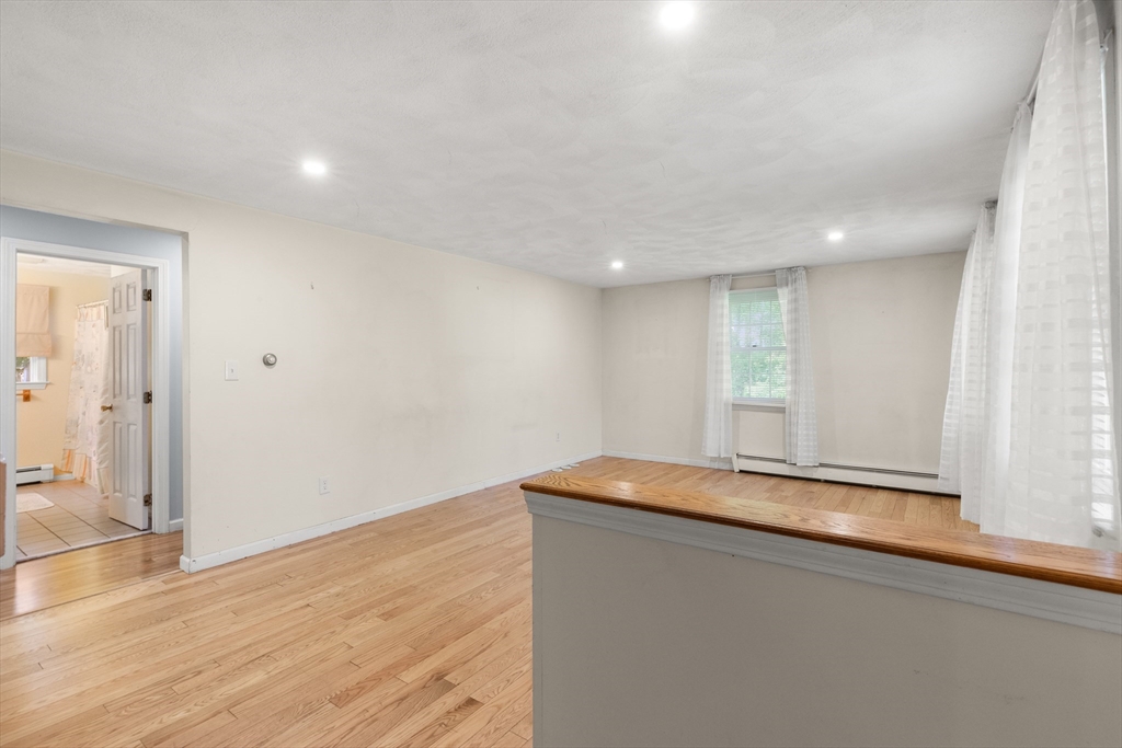 178 R King Street Groveland, MA 01834 - Photo 14 of 38 Gallery Image 14