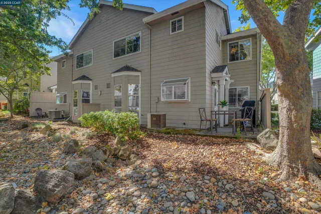 $555,000 | 235 Pebblecreek Court, Martinez, CA 94553