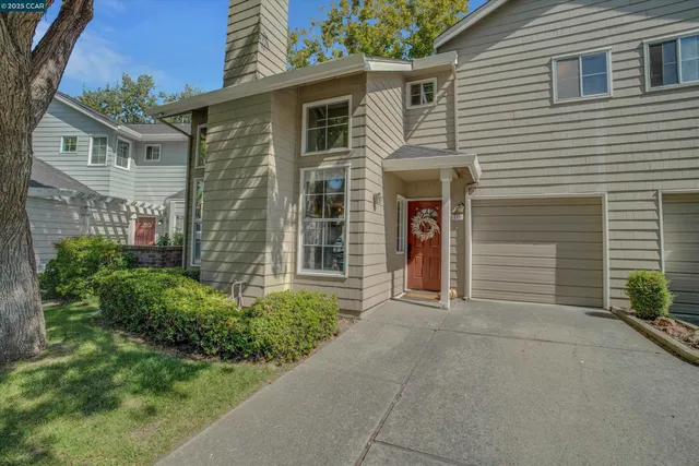 $555,000 | 235 Pebblecreek Court, Martinez, CA 94553