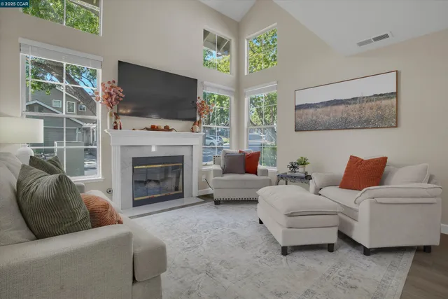 $555,000 | 235 Pebblecreek Court, Martinez, CA 94553