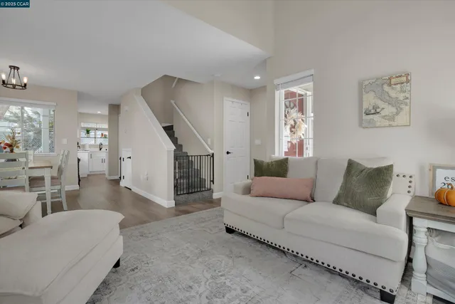 $555,000 | 235 Pebblecreek Court, Martinez, CA 94553