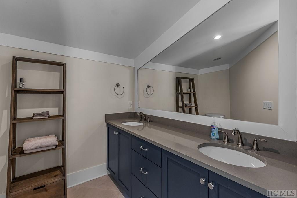 809 Flagstone Road Sapphire, NC 28774 - Photo 27 of 31 Gallery Image 27