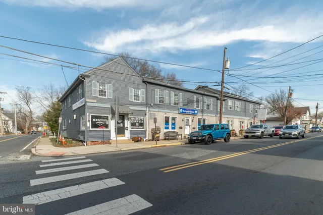 $2,100 | 19 North Main Street, Unit 21, New Egypt, NJ 08533