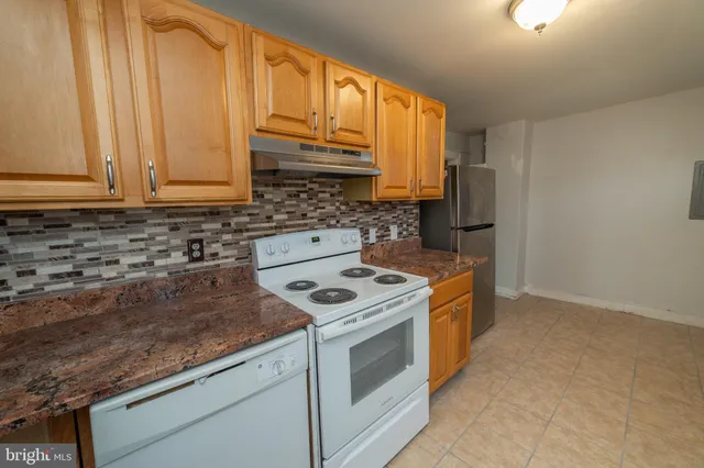$2,100 | 19 North Main Street, Unit 21, New Egypt, NJ 08533