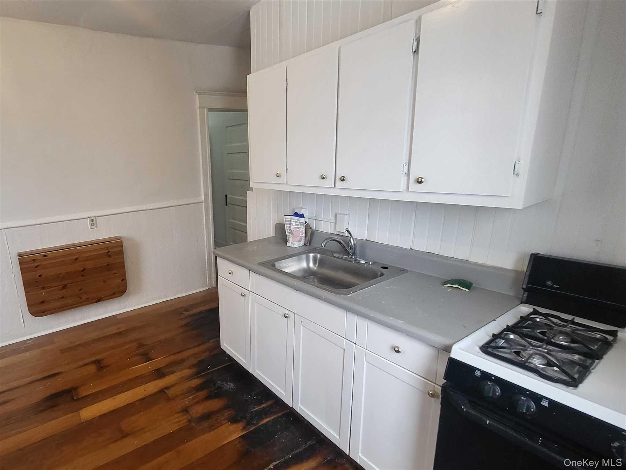 108 Winnikee Avenue, Unit 2 Poughkeepsie, NY 12601 - Photo 3 of 13