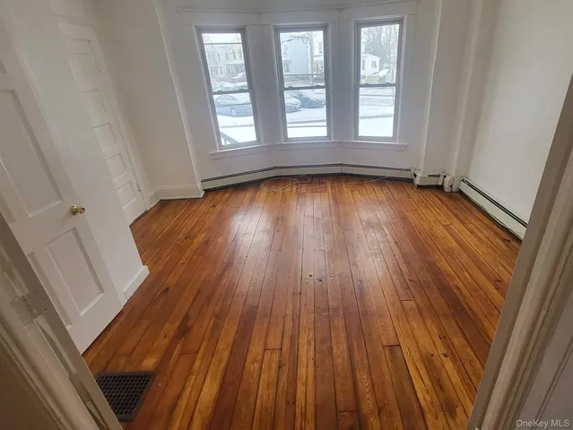 $2,000 | 108 Winnikee Avenue, Unit 2, Poughkeepsie, NY 12601