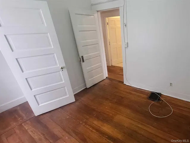 $2,000 | 108 Winnikee Avenue, Unit 2, Poughkeepsie, NY 12601