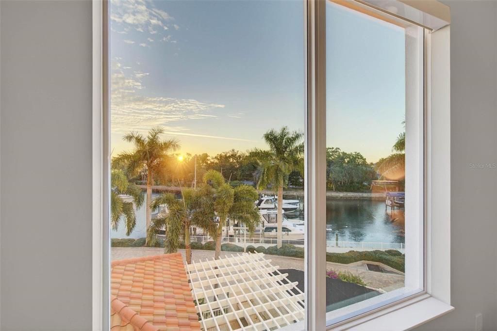 1325 Snell Isle Boulevard Northeast, Unit 302 St. Petersburg, FL 33704 - Photo 20 of 62