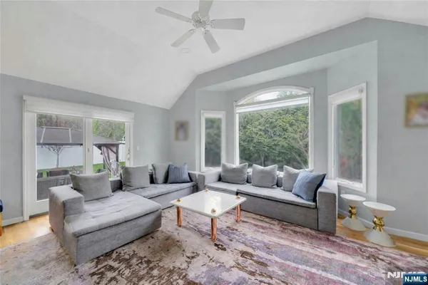 $1,588,888 | 27 Highland Avenue, Demarest, NJ 07627