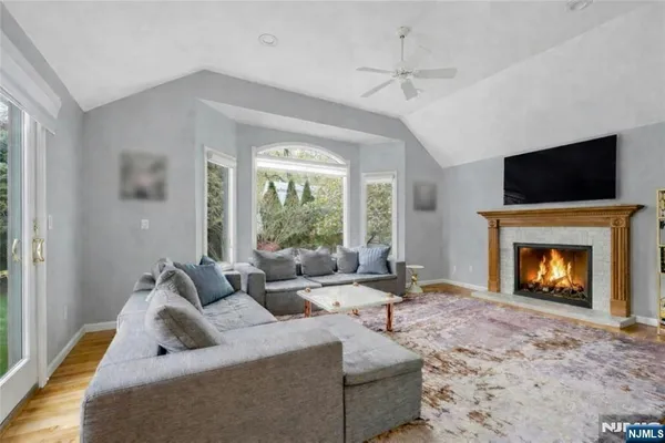 $1,588,888 | 27 Highland Avenue, Demarest, NJ 07627