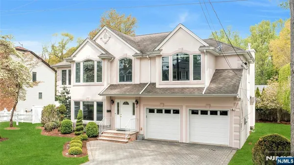 $1,588,888 | 27 Highland Avenue, Demarest, NJ 07627