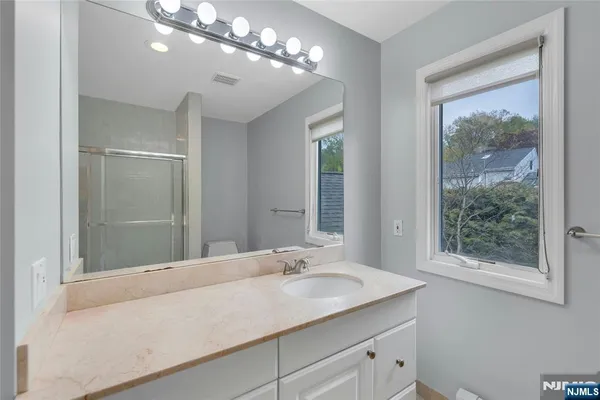 $1,588,888 | 27 Highland Avenue, Demarest, NJ 07627