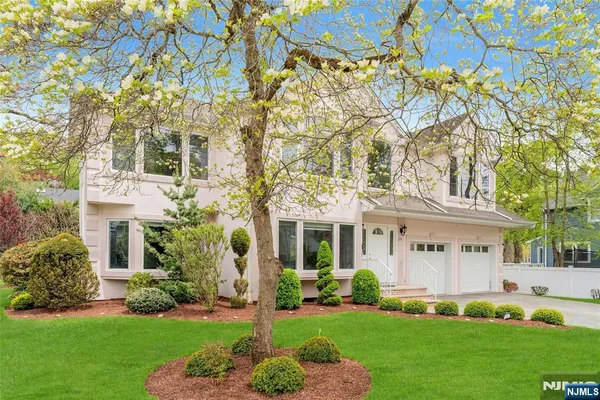 $1,588,888 | 27 Highland Avenue, Demarest, NJ 07627
