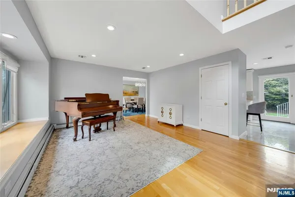 $1,588,888 | 27 Highland Avenue, Demarest, NJ 07627