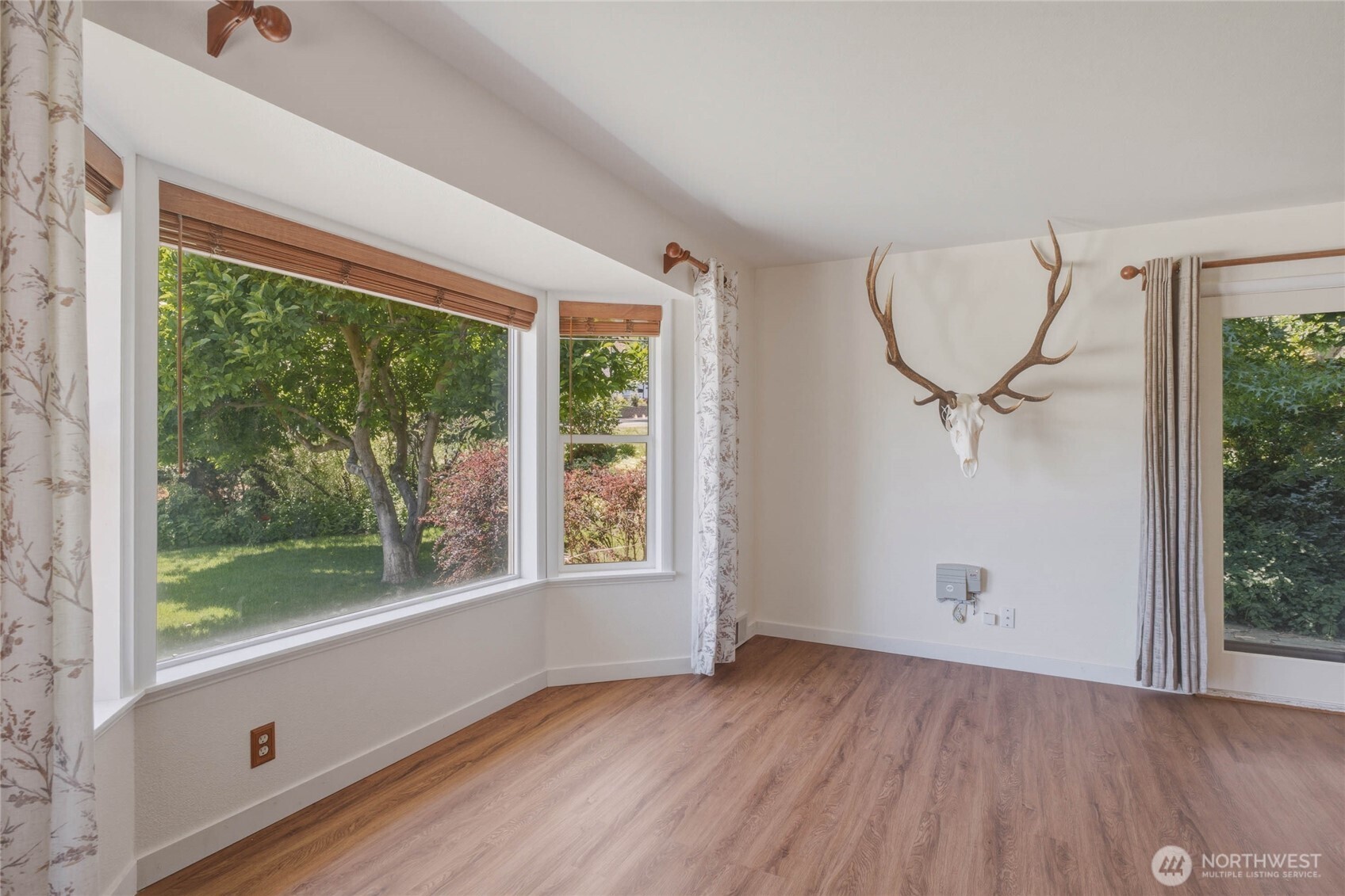 1310 Red Apple Road Wenatchee, WA 98801 - Photo 10 of 39