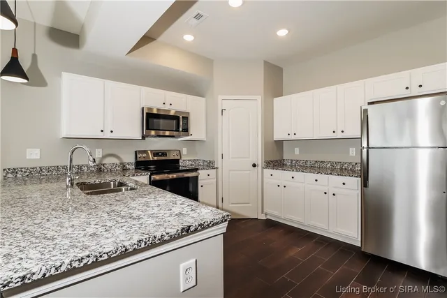 $2,105 | 2107 Paddle Wheel Drive, Jeffersonville, IN 47130