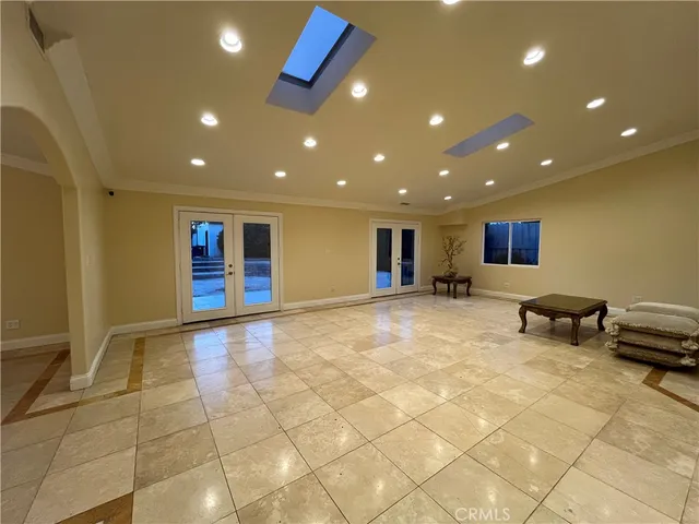 $6,480 | 6201 Corbin Avenue, Tarzana, CA 91356