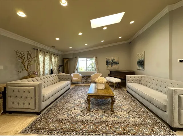 $6,480 | 6201 Corbin Avenue, Tarzana, CA 91356