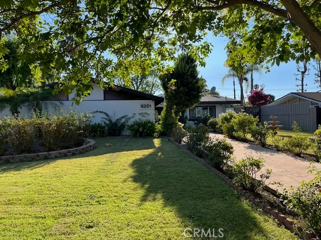 $6,480 | 6201 Corbin Avenue, Tarzana, CA 91356
