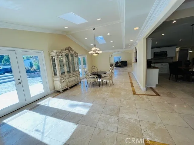 $6,480 | 6201 Corbin Avenue, Tarzana, CA 91356