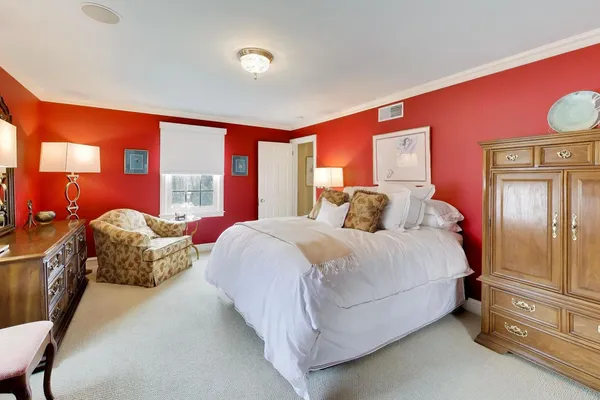 $775,000 | 105 Lakeside Place, Highland Park, IL 60035