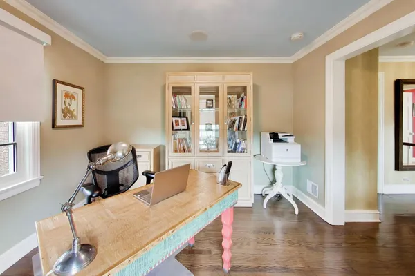 $775,000 | 105 Lakeside Place, Highland Park, IL 60035