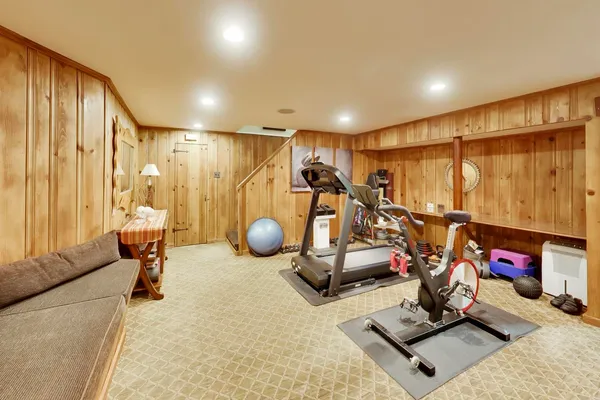 $775,000 | 105 Lakeside Place, Highland Park, IL 60035