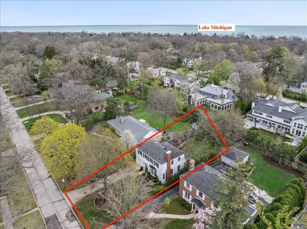 $775,000 | 105 Lakeside Place, Highland Park, IL 60035