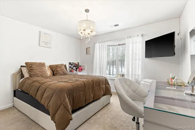 $525,000 | 17 Woodrose Court, Middletown, NY 10940