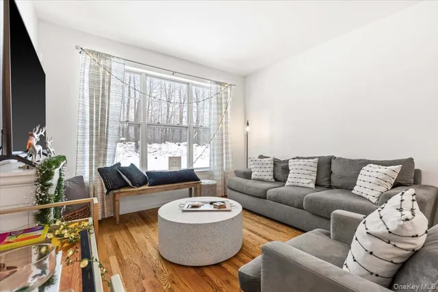 $525,000 | 17 Woodrose Court, Middletown, NY 10940