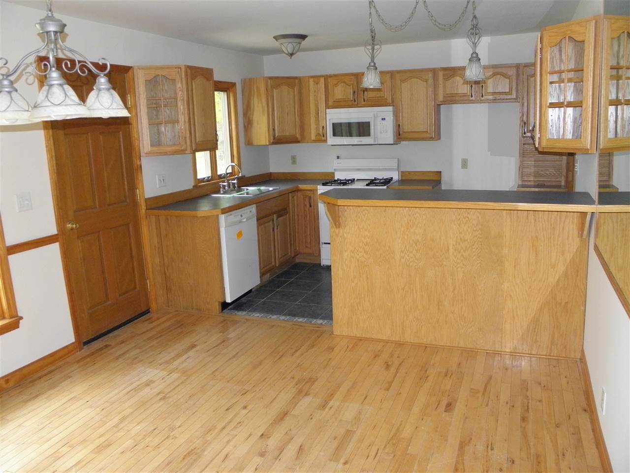 9 Morrison Road Raymond, NH 03077 - Photo 2 of 14 Gallery Image 2