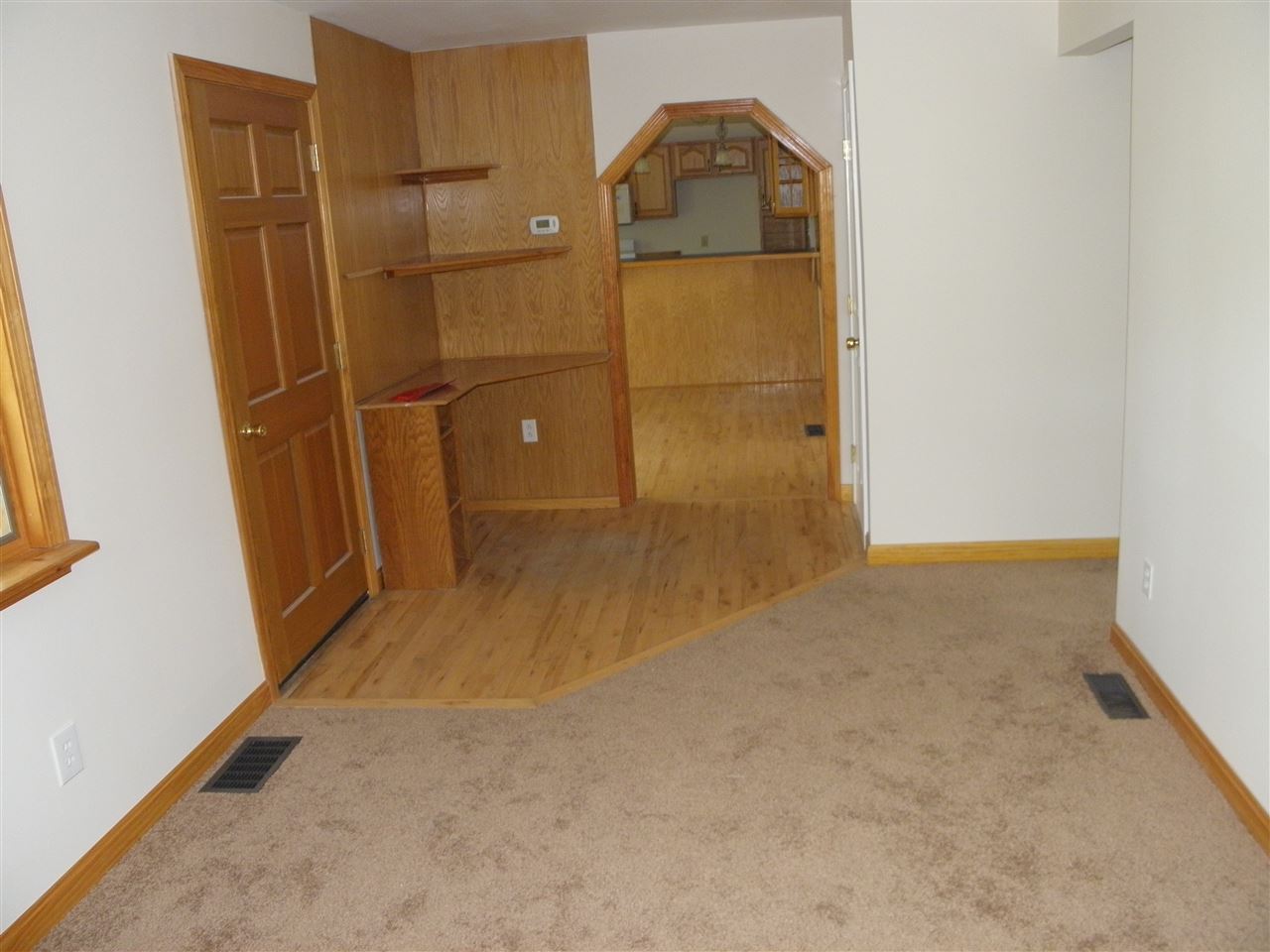9 Morrison Road Raymond, NH 03077 - Photo 4 of 14 Gallery Image 4