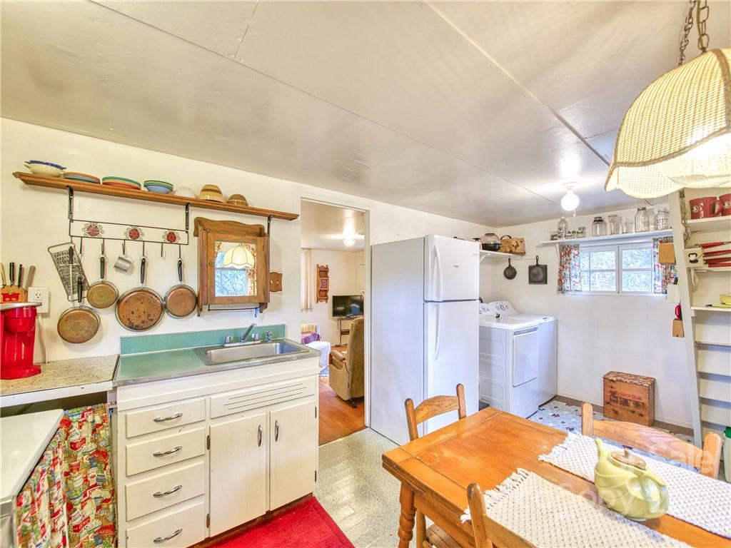 5 Anderson Creek Road Canton, NC 28716 - Photo 14 of 22