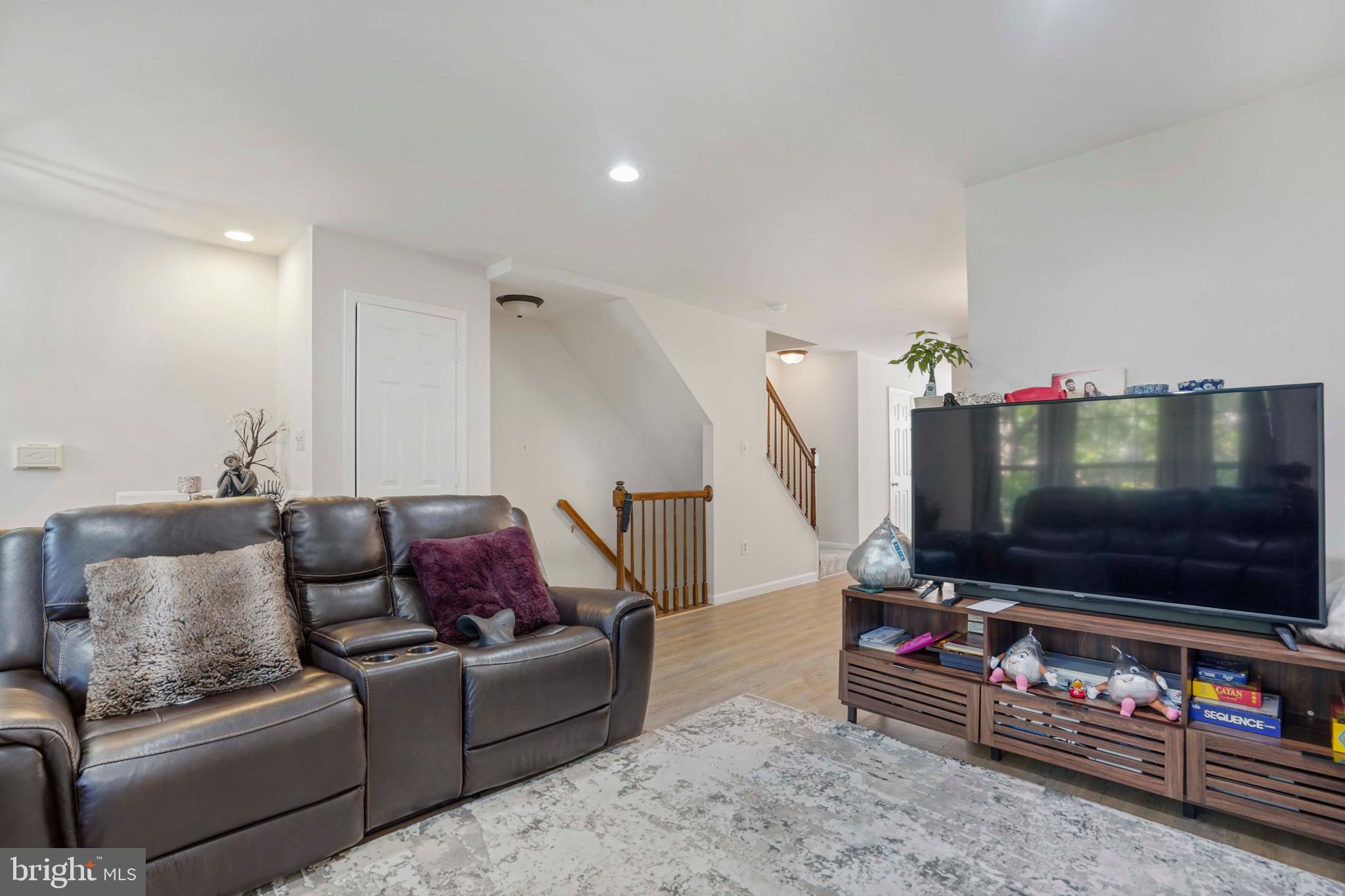 13118 Plotner Farm Road Herndon, VA 20171 - Photo 5 of 32