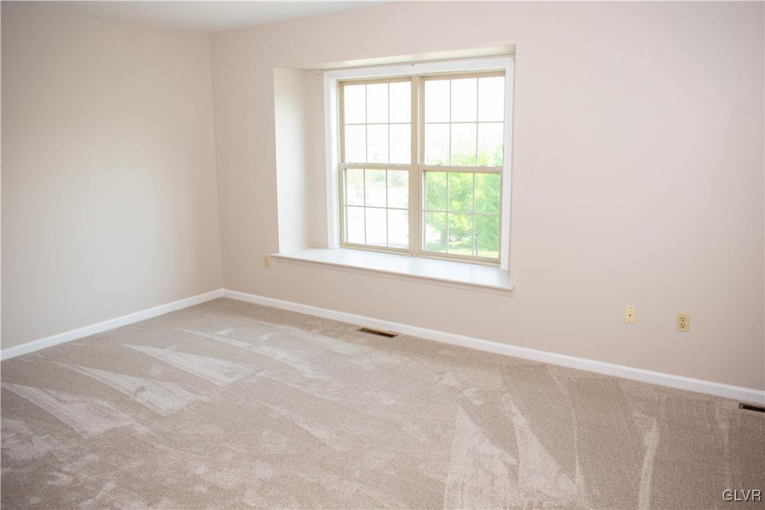 264 Ridgeview Drive Alburtis, PA 18011 - Photo 7 of 10 Gallery Image 7
