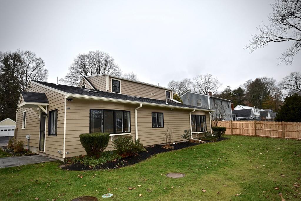 11 Savoy Road Hamilton, MA 01982 - Photo 2 of 21 Gallery Image 2