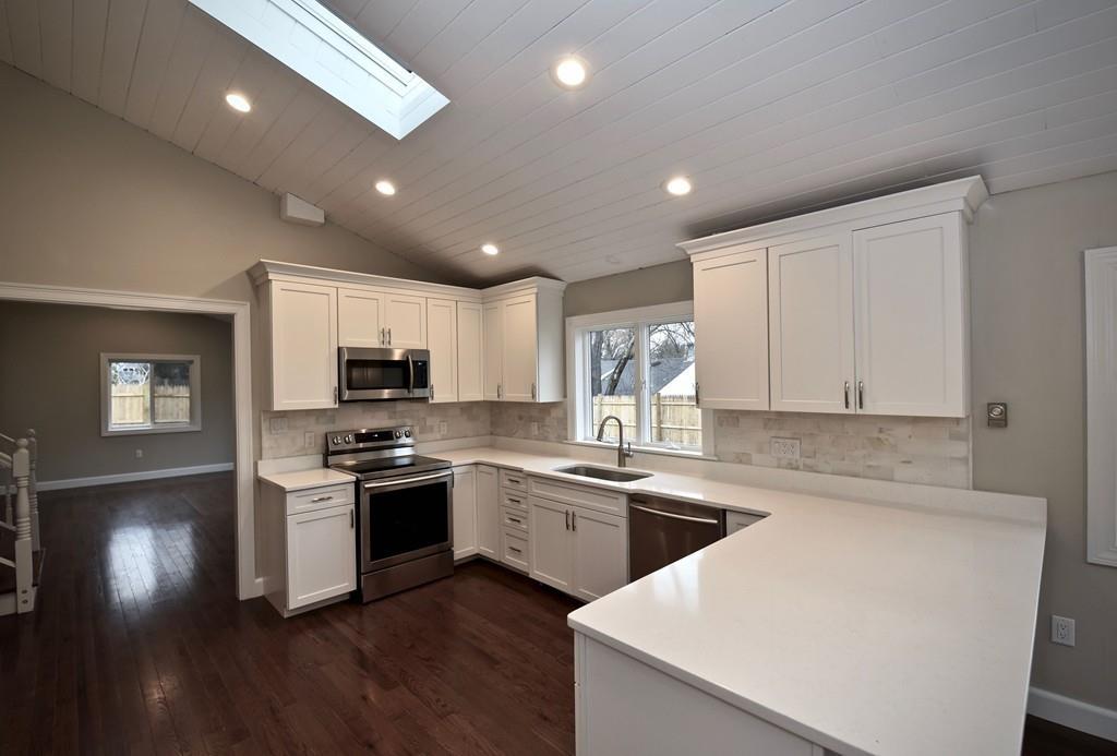 11 Savoy Road Hamilton, MA 01982 - Photo 7 of 21 Gallery Image 7