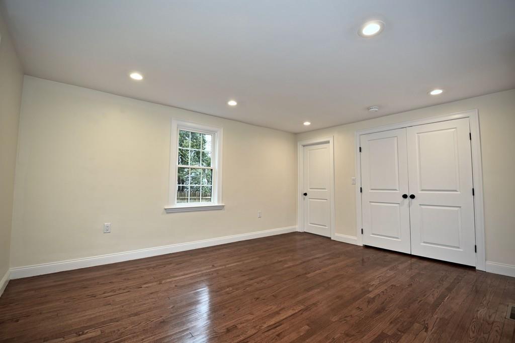 11 Savoy Road Hamilton, MA 01982 - Photo 9 of 21 Gallery Image 9