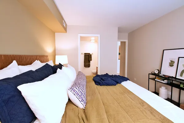 $2,424 | 4115 Landing Drive, Unit 3A, Aurora, IL 60504