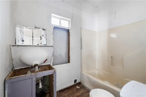 $235,000 | 1010 North 15th Street, McAllen, TX 78501