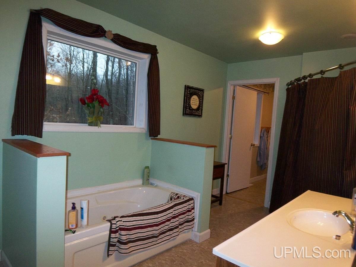 W7279 County Road R Pembine, WI 54156 - Photo 16 of 30 Gallery Image 16