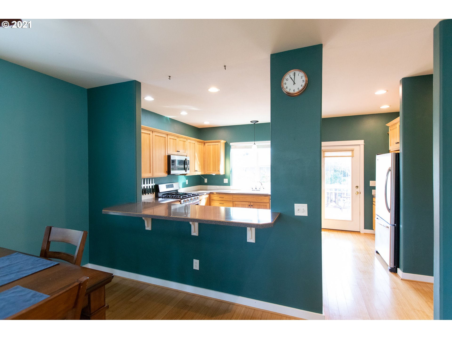 611 Ridgeview Court Hood River, OR 97031 - Photo 12 of 32 Gallery Image 12