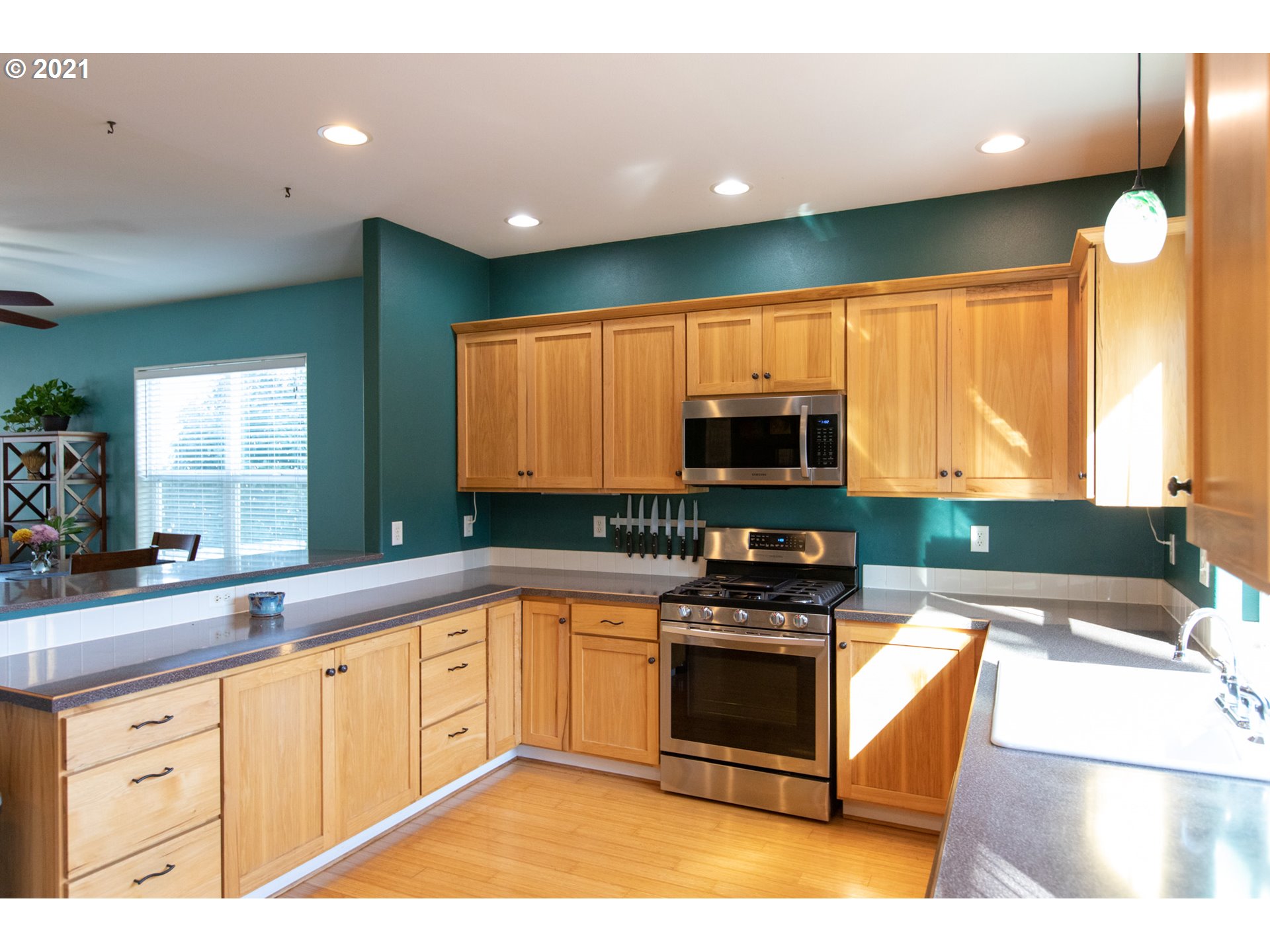 611 Ridgeview Court Hood River, OR 97031 - Photo 14 of 32 Gallery Image 14