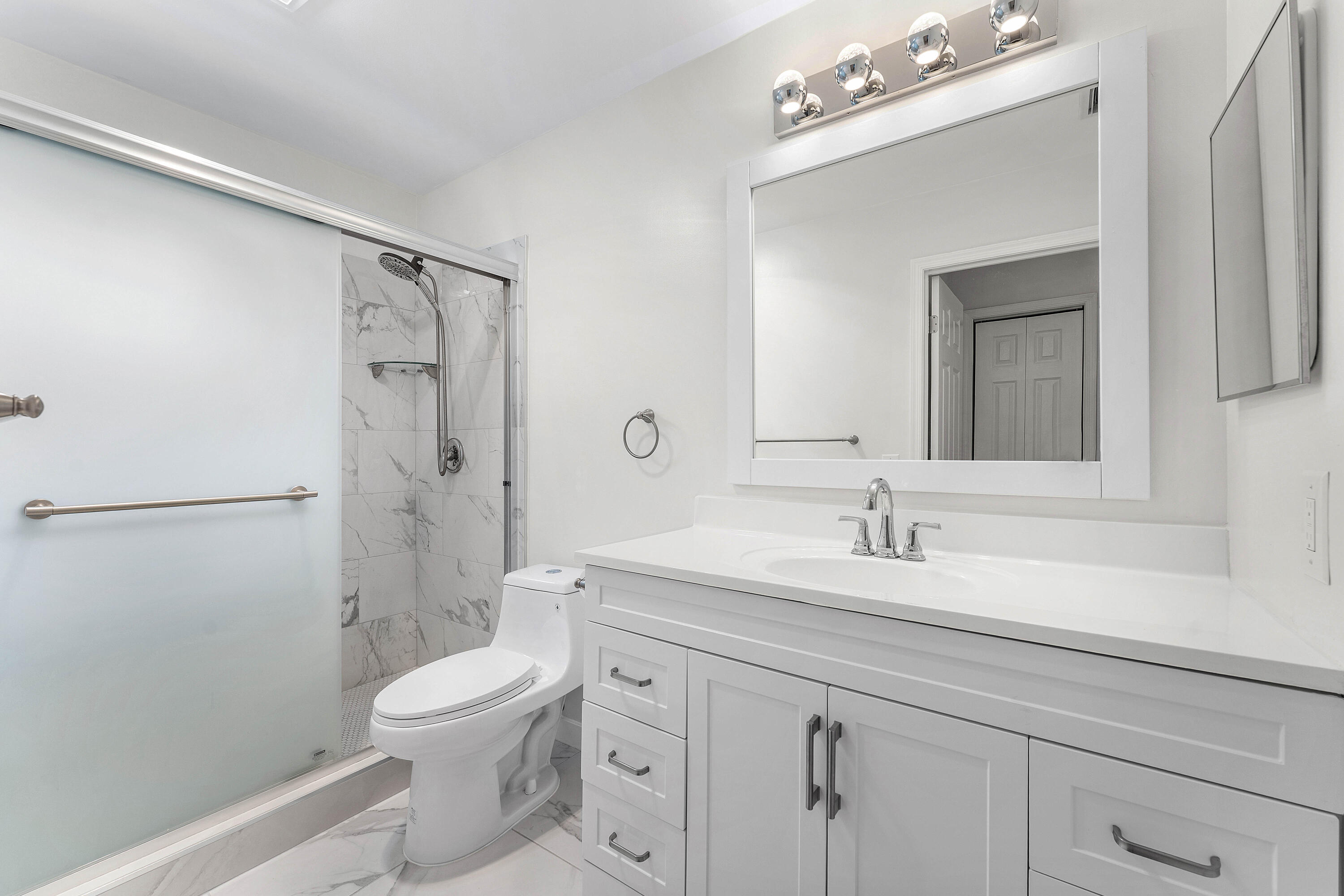 4670 Laurel Tree Road, Unit A Boynton Beach, FL 33436 - Photo 16 of 28 MASTER BATHROOM