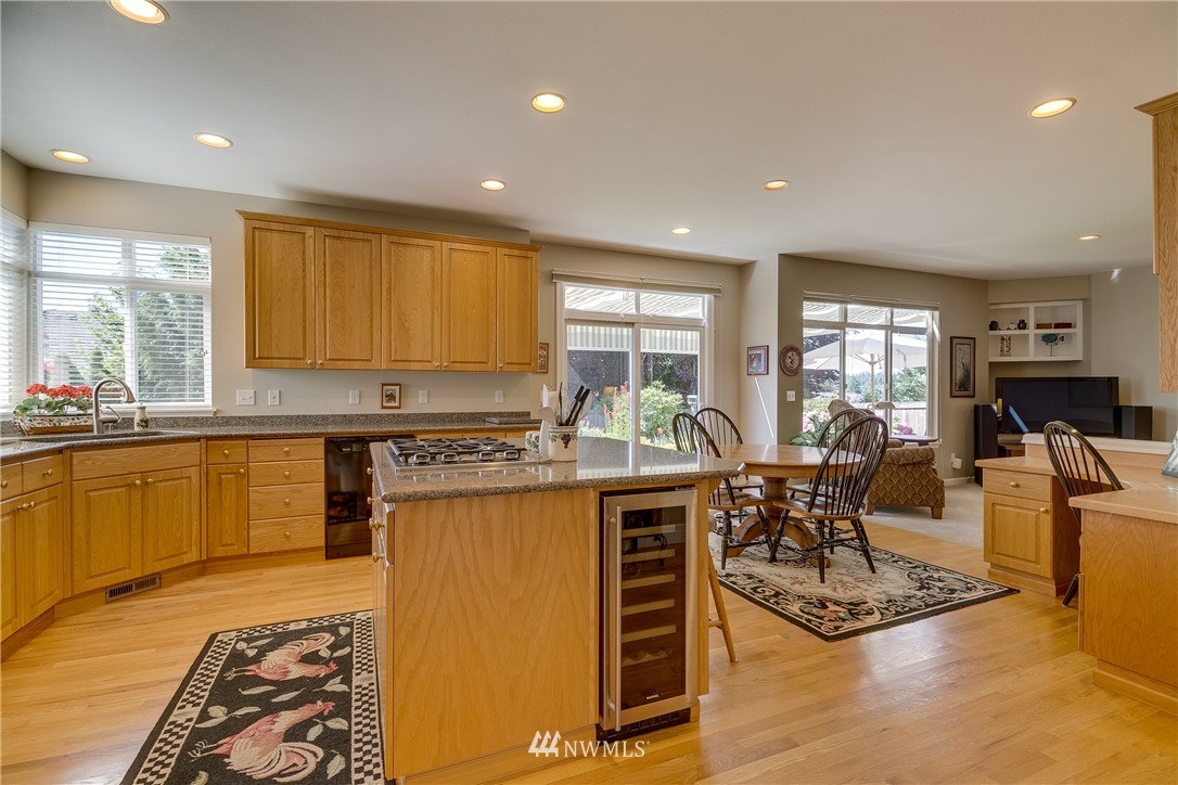 1532 172nd Street Southeast Bothell, WA 98012 - Photo 11 of 25