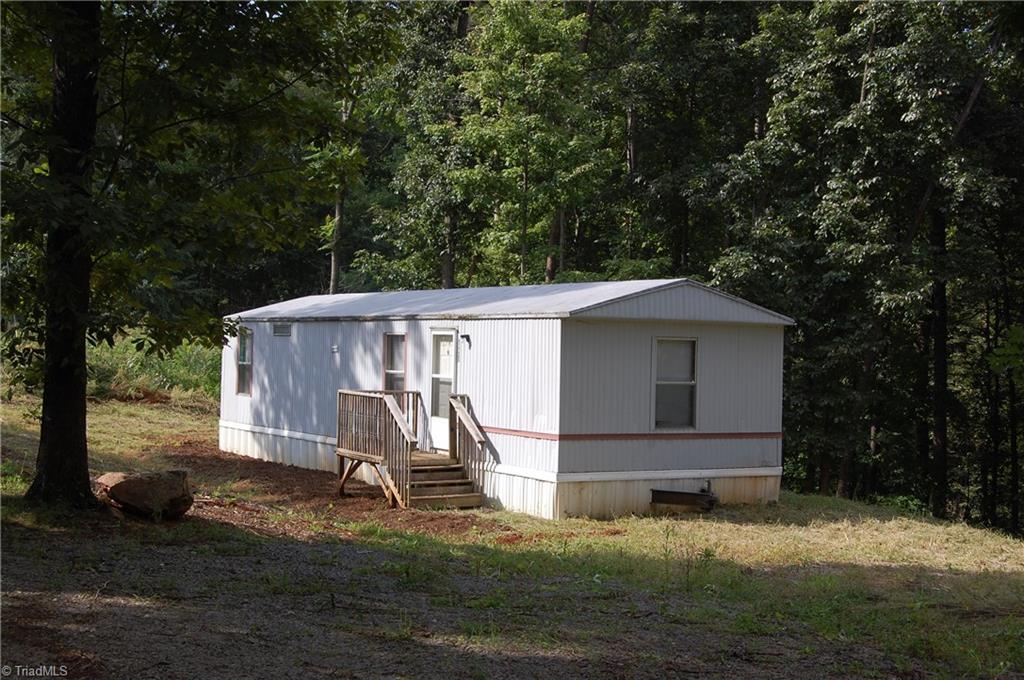 130 Ridge Top Lane Dobson, NC 27017 - Photo 1 of 22 Gallery Image 1