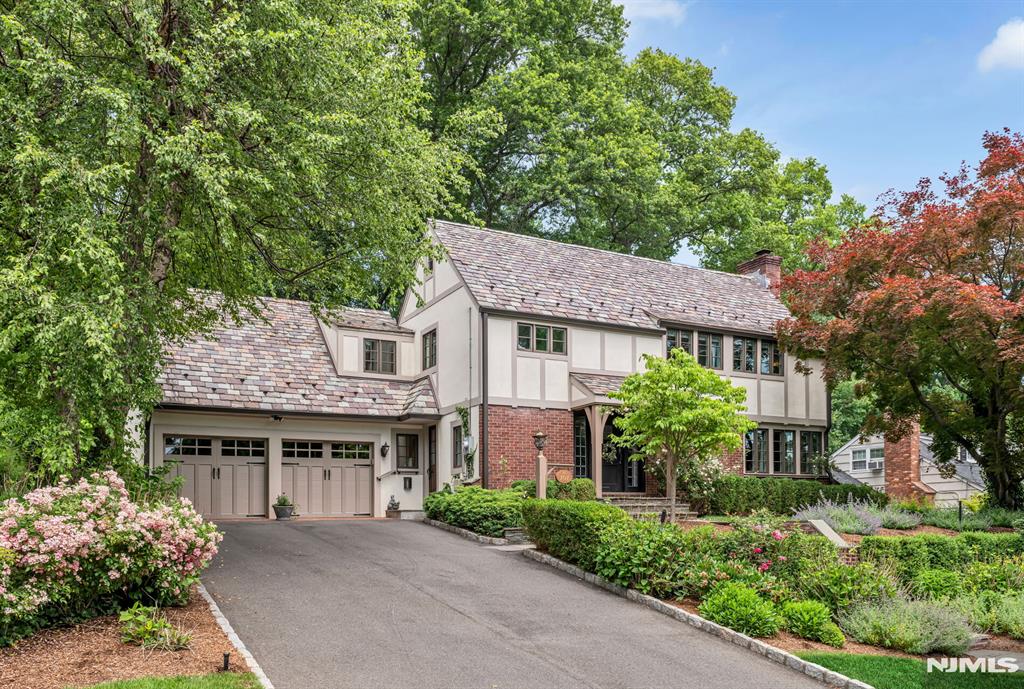 101 Ardmore Road Ho-Ho-Kus, NJ 07423 - Photo 1 of 35