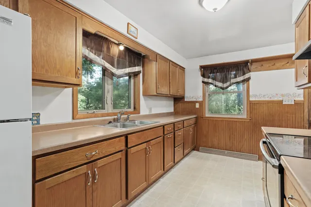 $325,000 | 6927 North Harris, Westfield, WI 53964