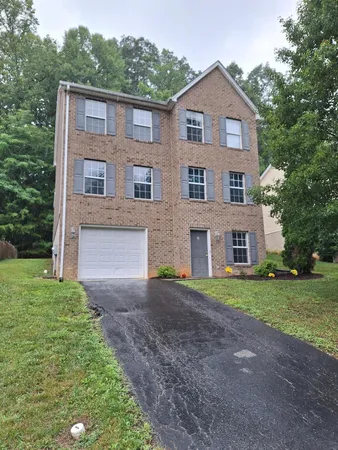 $299,999 | 1722 Connors Run, Salem, VA 24153